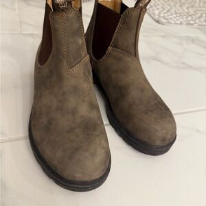 Blundstone Leather Chelsea Boots size 8